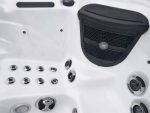 Система фільтрації джакузі Superior Spa Topaz для чистої води.